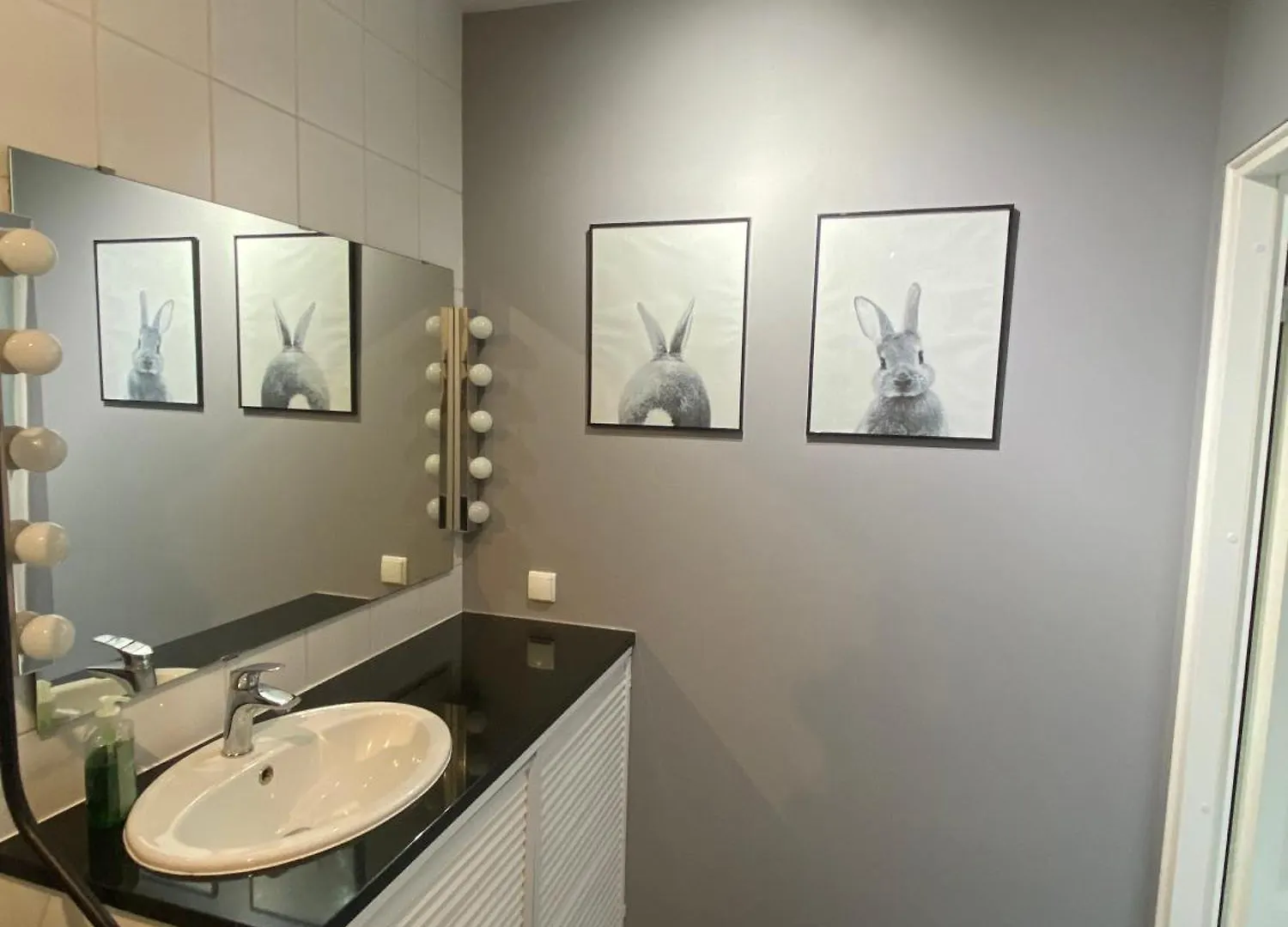 Apartment Wiatraczna Warsaw 0*,  Poland